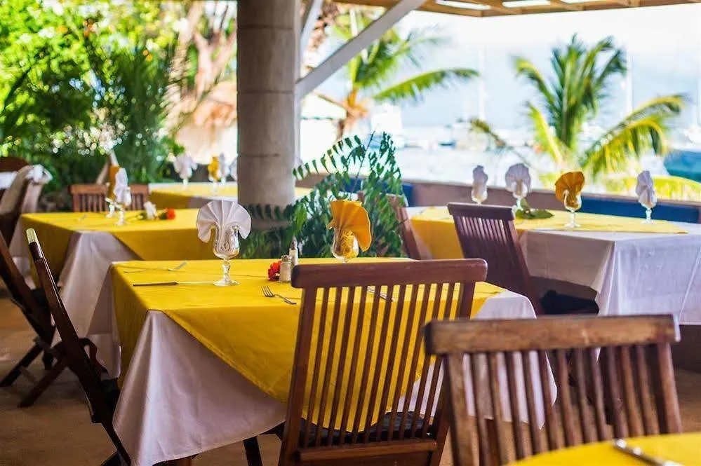 Bougainvilla Hotel Union Island