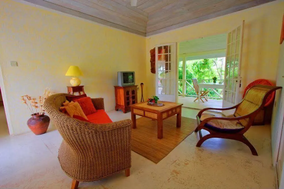Bougainvilla Hotel Union Island