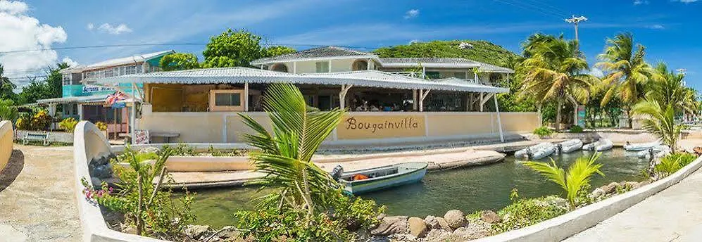 Bougainvilla Hotel Union Island 3*,